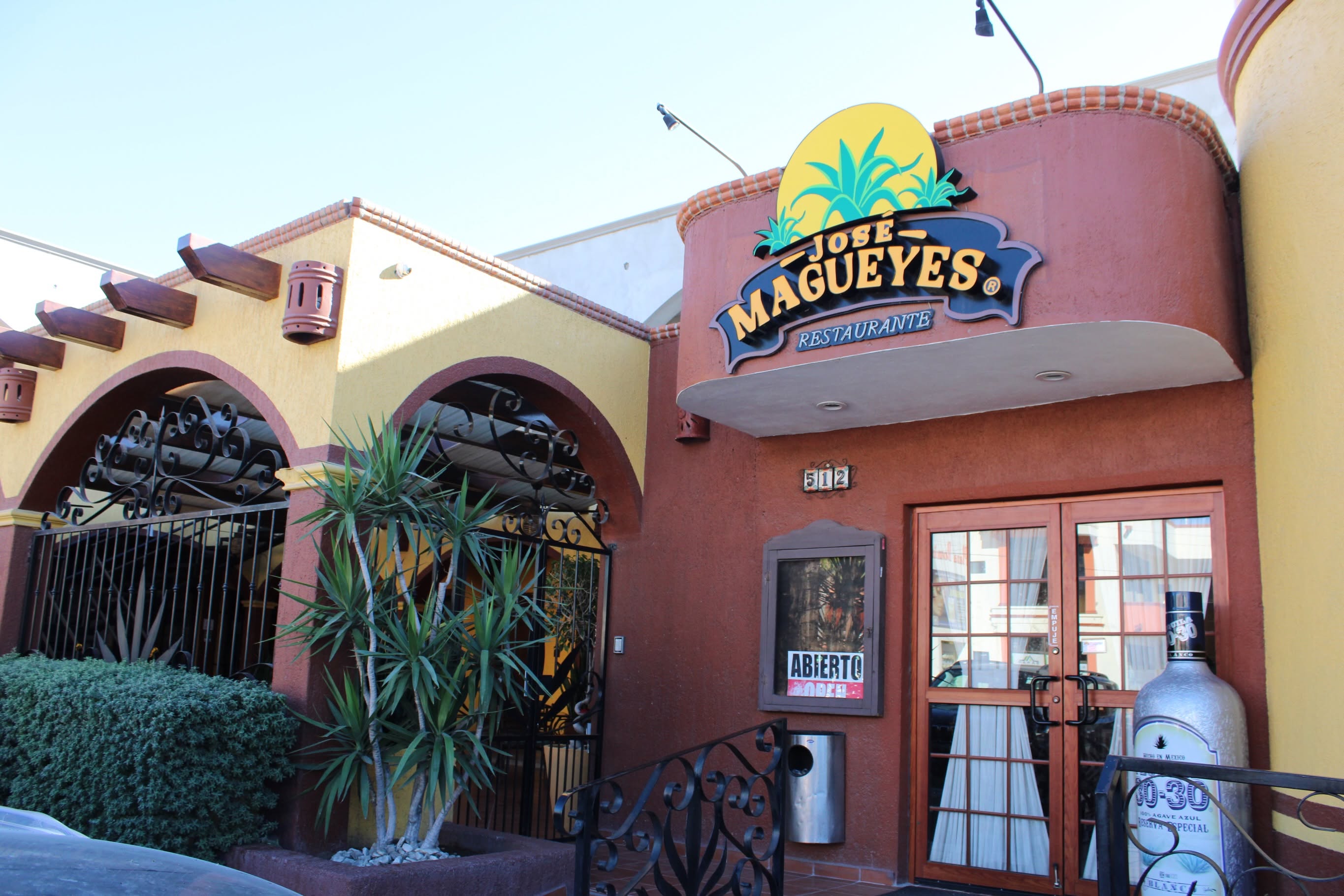 Estancia Magueyes Bed & Breakfast